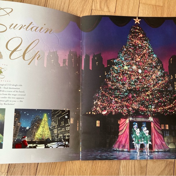 Vintage Radio City Music Hall Bundle: 
2002: 7 items. - Picture 5 of 12